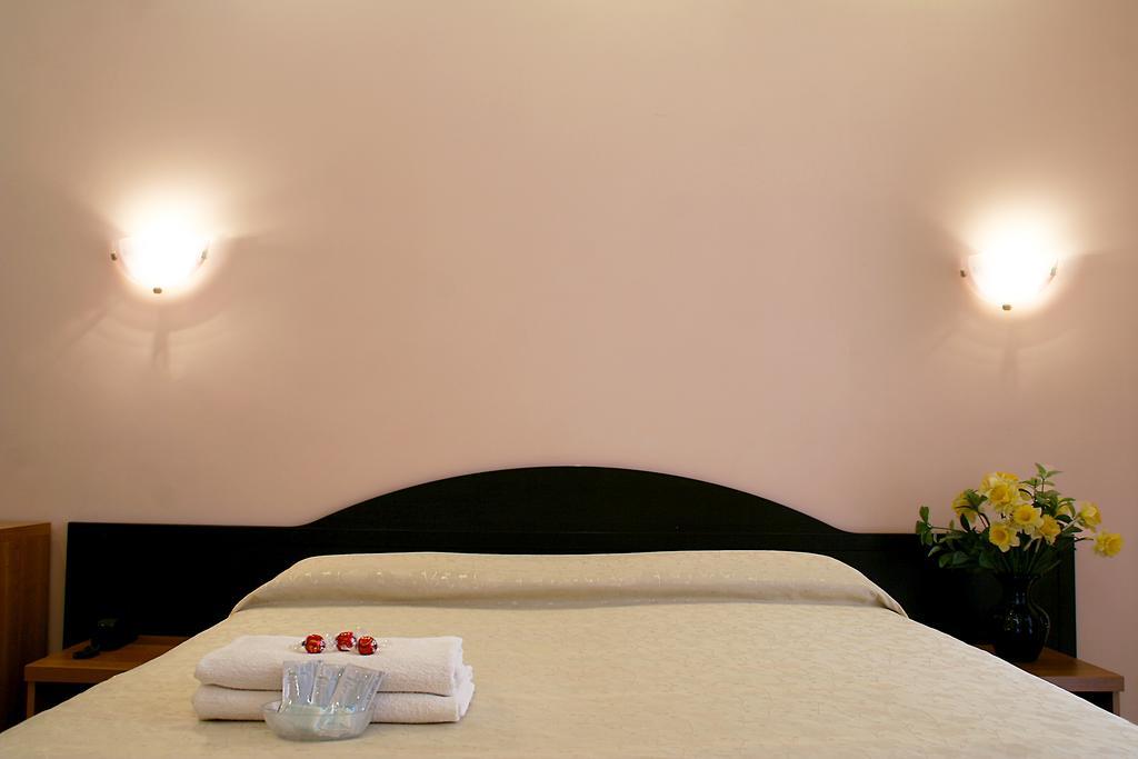 Premier Cavour Rome Room photo